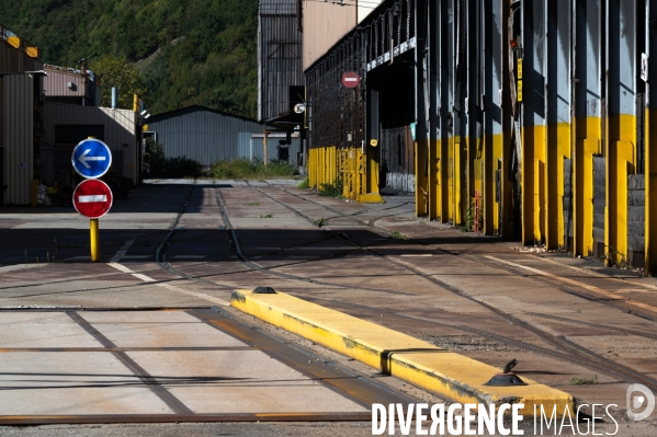 Usine de silicium FerroPem Château-Feuillet. Les salariés touchés par un plan social.