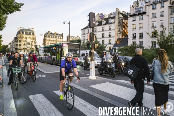 Paris, septembre 2021 - Des Gens et des Monuments