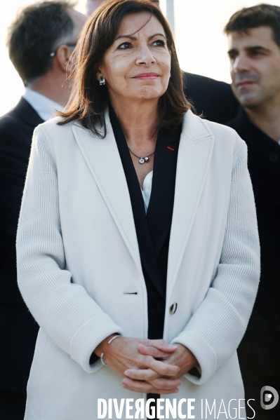 Anne Hidalgo pose la première pierre de l Arena