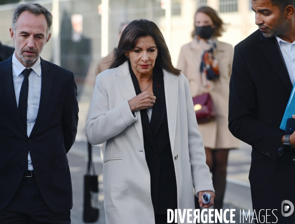 Anne Hidalgo pose la première pierre de l Arena