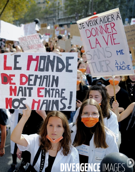 Manifestation des sages femmes