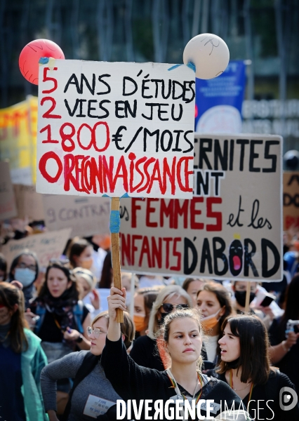 Manifestation des sages femmes