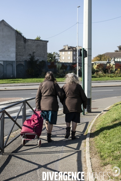 Marche des terres contre l avancee de l urbanisation