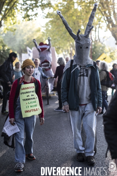 Marche des terres contre l avancee de l urbanisation