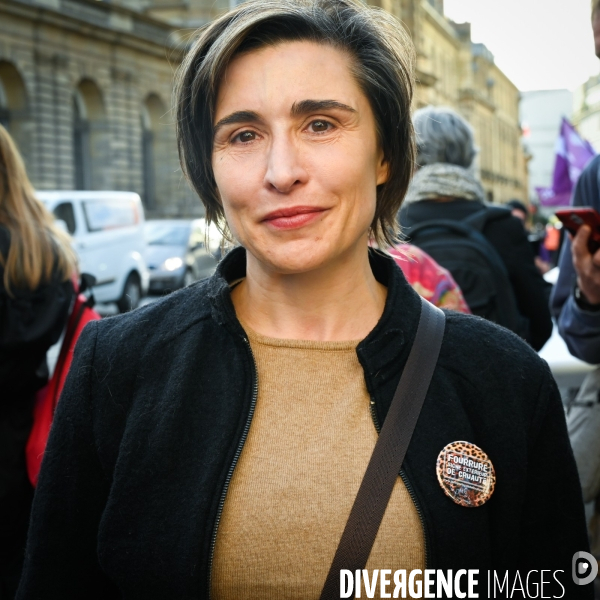 Cause animale : Exigeons une loi pour les animaux au Sénat. animal welfare: Demand an animal law in the Senate.