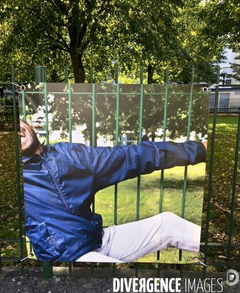 HORS-CADRE TOI-MÊME, une exposition dans la rue de portraits de personnes en situalition de Handicap.