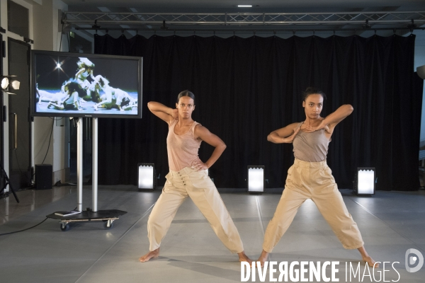 LA PART DES FEMMES Une traversée chorégraphique (Performance) de Héla Fattoumi et Eric Lamoureux
