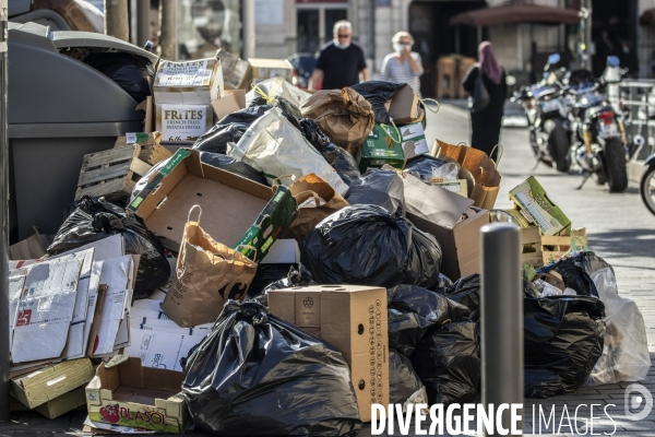 Grève des éboueurs à Marseille