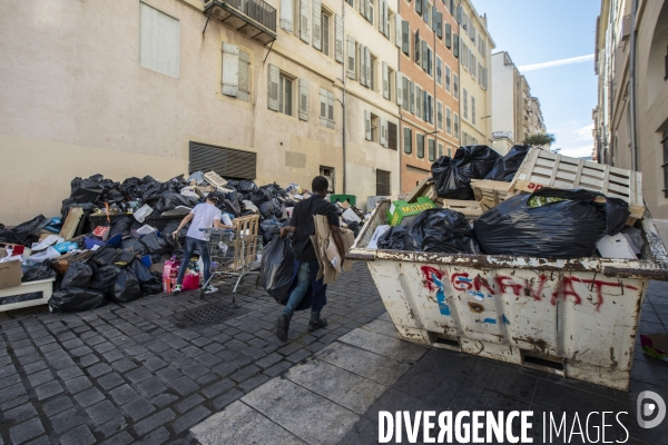 Grève des éboueurs à Marseille