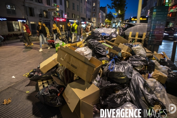 Grève des éboueurs à Marseille