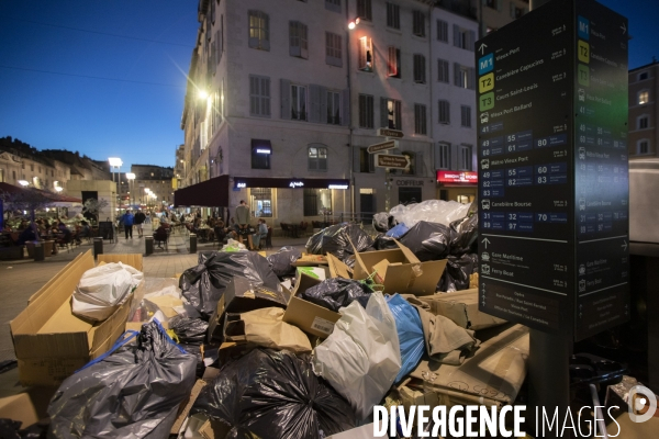 Grève des éboueurs à Marseille