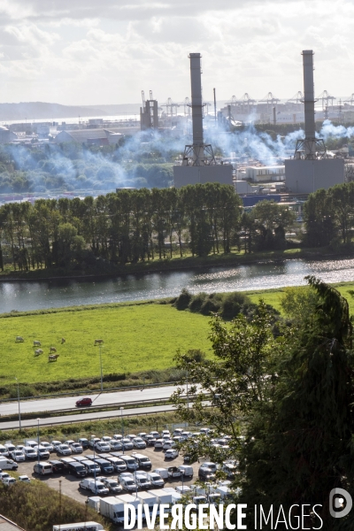 Vue de la zone industrielle du Havre