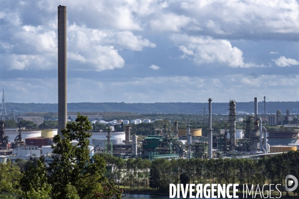 Vue de la zone industrielle du Havre