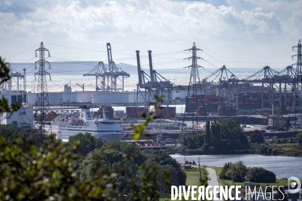 Vue de la zone industrielle du Havre