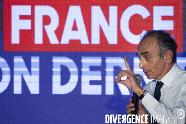 Conférence d Eric ZEMMOUR à Nimes.