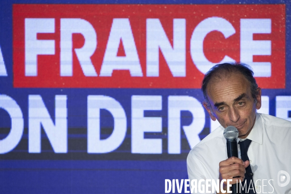 Conférence d Eric ZEMMOUR à Nimes.