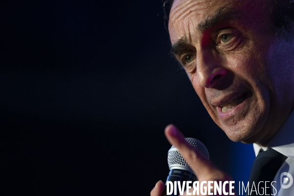 Conférence d Eric ZEMMOUR à Nimes.