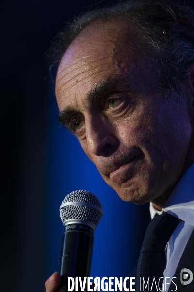 Conférence d Eric ZEMMOUR à Nimes.