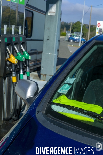 Illustration Gilets Jaunes/carburants