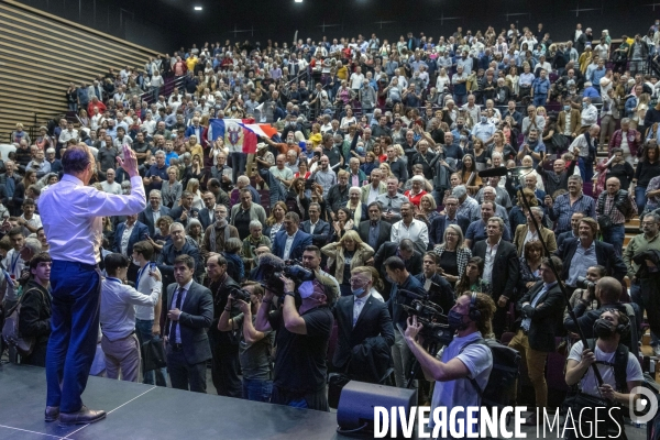 Conférence d Eric ZEMMOUR à Béziers.