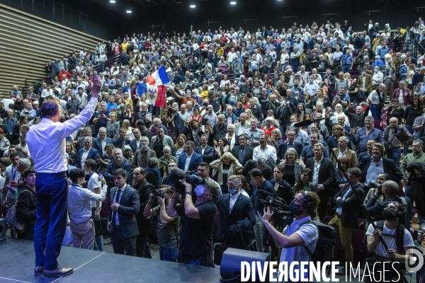 Conférence d Eric ZEMMOUR à Béziers.