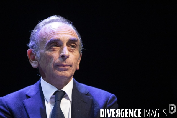 Conférence d Eric ZEMMOUR à Béziers.