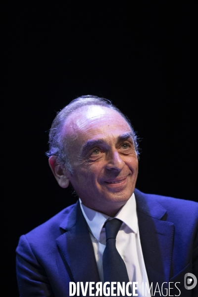 Conférence d Eric ZEMMOUR à Béziers.