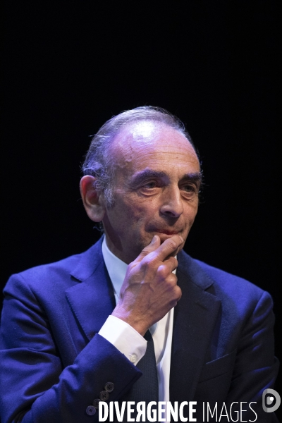 Conférence d Eric ZEMMOUR à Béziers.