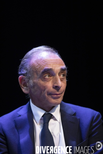 Conférence d Eric ZEMMOUR à Béziers.