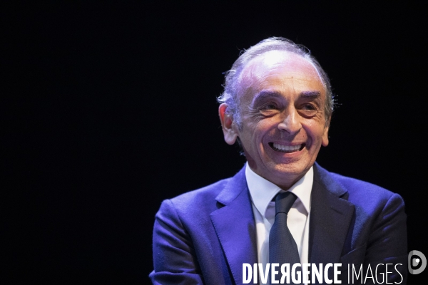 Conférence d Eric ZEMMOUR à Béziers.