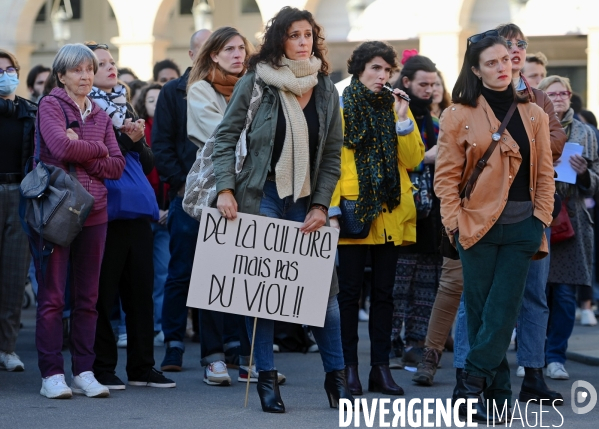 Rassemblement du collectif me too theatre