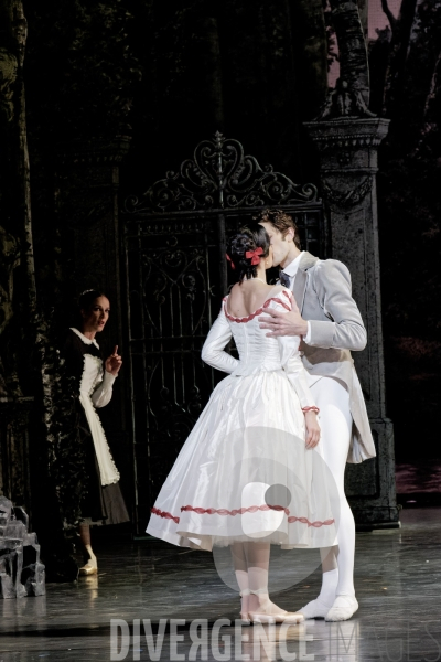 Le Rouge et le Noir /  Pierre Lacotte / Stendhal / Ballet de l Opéra national de Paris