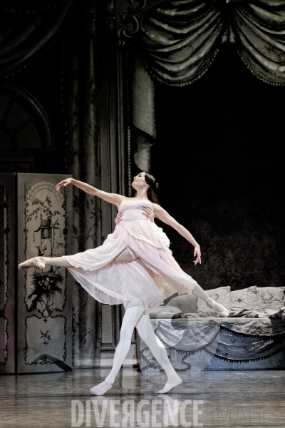 Le Rouge et le Noir /  Pierre Lacotte / Stendhal / Ballet de l Opéra national de Paris