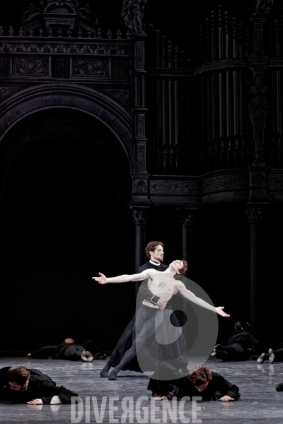 Le Rouge et le Noir /  Pierre Lacotte / Stendhal / Ballet de l Opéra national de Paris