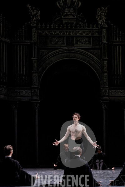 Le Rouge et le Noir /  Pierre Lacotte / Stendhal / Ballet de l Opéra national de Paris