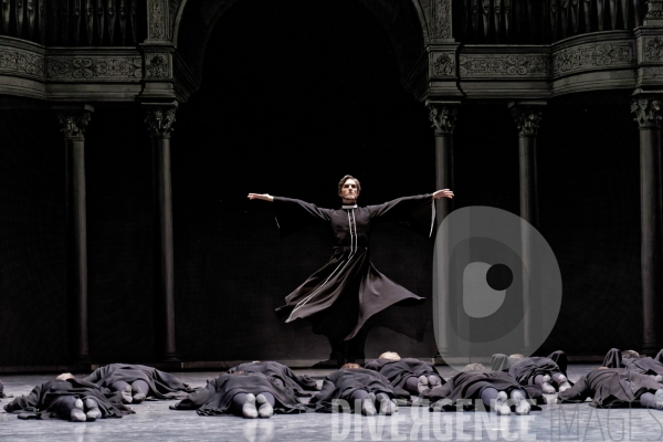 Le Rouge et le Noir /  Pierre Lacotte / Stendhal / Ballet de l Opéra national de Paris