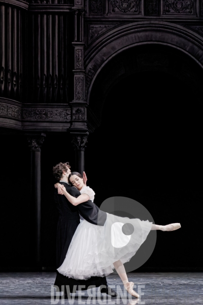 Le Rouge et le Noir /  Pierre Lacotte / Stendhal / Ballet de l Opéra national de Paris