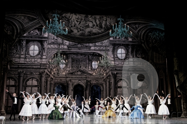 Le Rouge et le Noir /  Pierre Lacotte / Stendhal / Ballet de l Opéra national de Paris