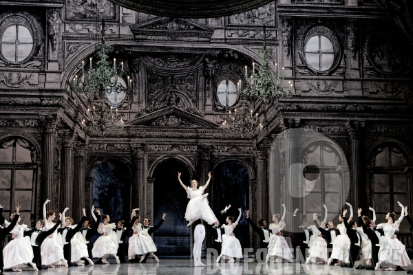 Le Rouge et le Noir /  Pierre Lacotte / Stendhal / Ballet de l Opéra national de Paris