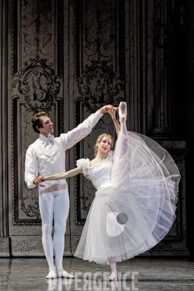 Le Rouge et le Noir /  Pierre Lacotte / Stendhal / Ballet de l Opéra national de Paris