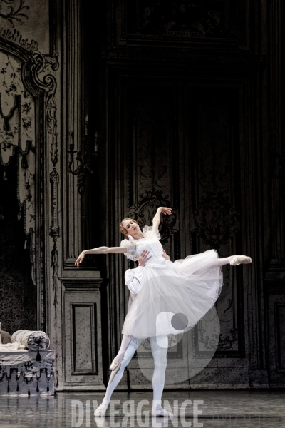 Le Rouge et le Noir /  Pierre Lacotte / Stendhal / Ballet de l Opéra national de Paris