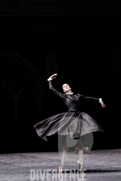 Le Rouge et le Noir /  Pierre Lacotte / Stendhal / Ballet de l Opéra national de Paris