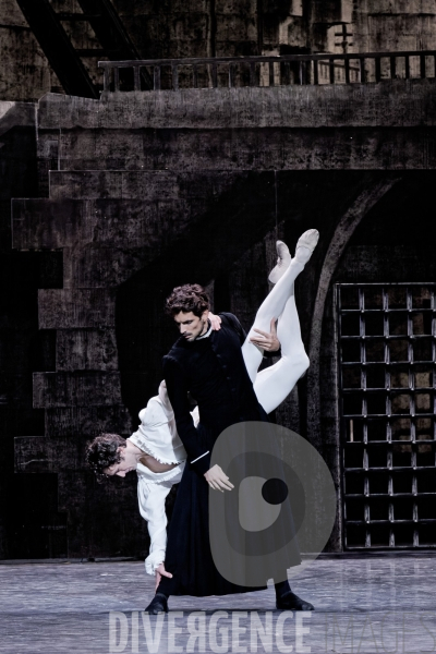 Le Rouge et le Noir /  Pierre Lacotte / Stendhal / Ballet de l Opéra national de Paris