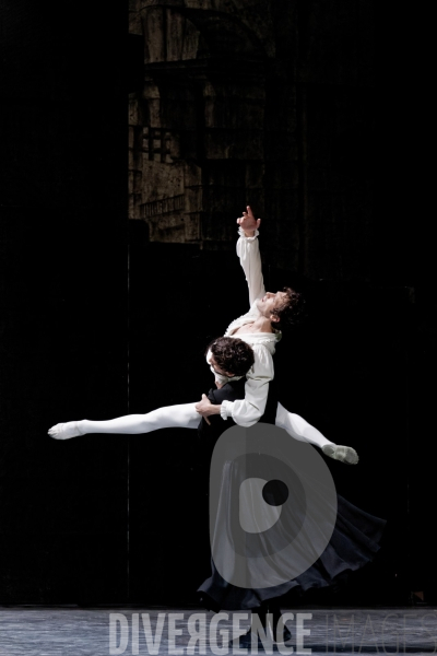 Le Rouge et le Noir /  Pierre Lacotte / Stendhal / Ballet de l Opéra national de Paris