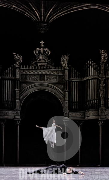 Le Rouge et le Noir /  Pierre Lacotte / Stendhal / Ballet de l Opéra national de Paris