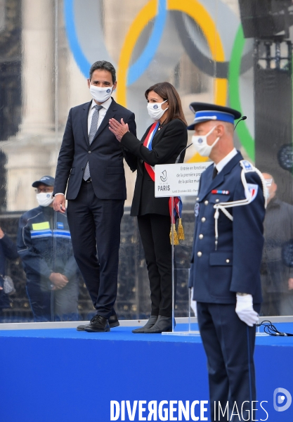 Cérémonie officielle de présentation de la première promotion de la police municipale de Paris