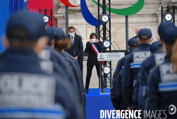 Cérémonie officielle de présentation de la première promotion de la police municipale de Paris