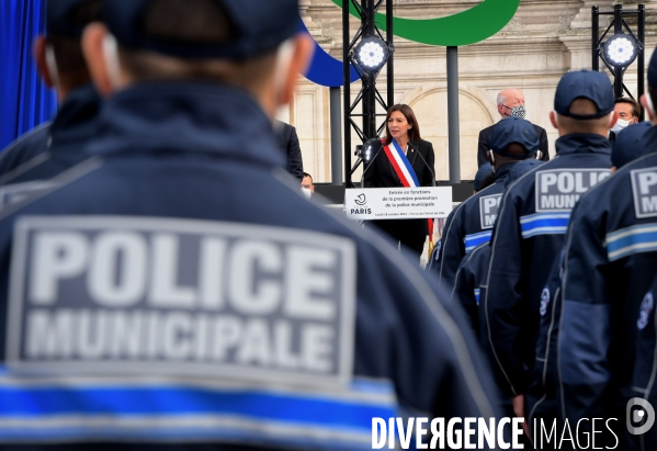 Cérémonie officielle de présentation de la première promotion de la police municipale de Paris