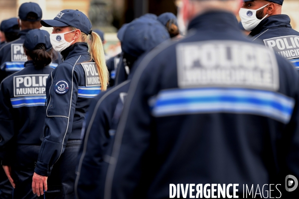 Cérémonie officielle de présentation de la première promotion de la police municipale de Paris