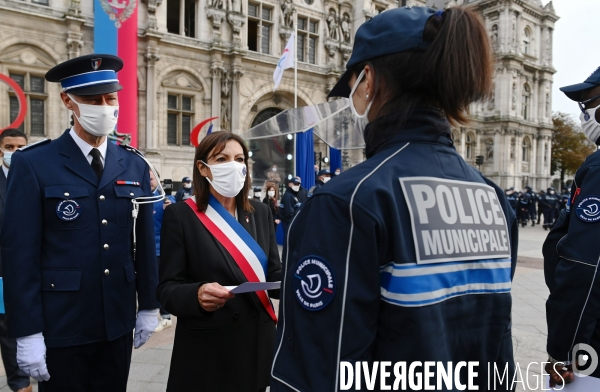 Cérémonie officielle de présentation de la première promotion de la police municipale de Paris